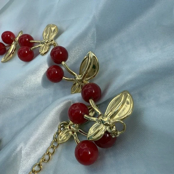 Anthropologie New adjustable Cherry Gold Women's Necklace - Picture 8 of 13